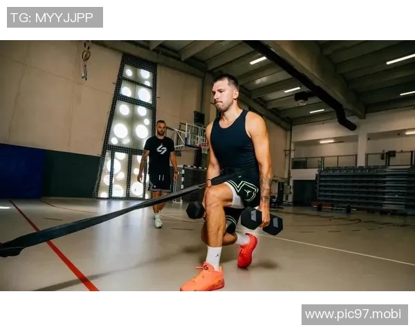 湖人这步棋下得有点险？里夫斯东契奇，不是谁都能搭档